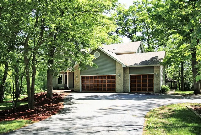 7006 Catalpa Ct photo 1