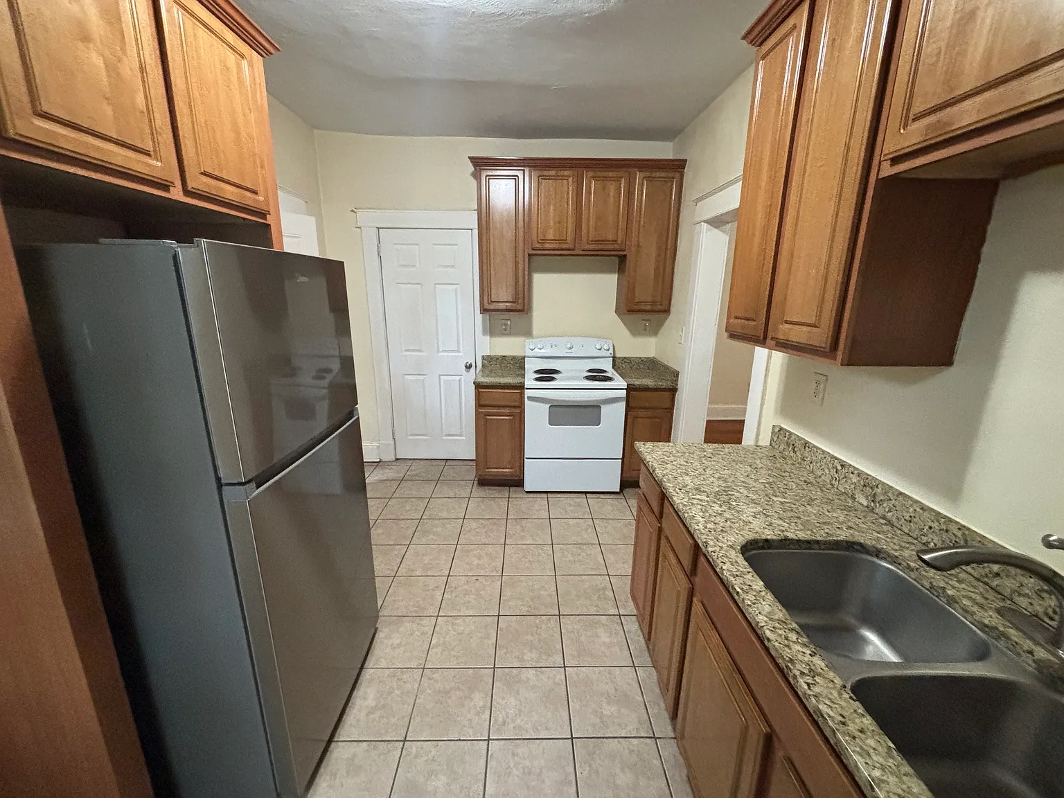 2 bed, 1180 sqft, $1,635 — Photo 4