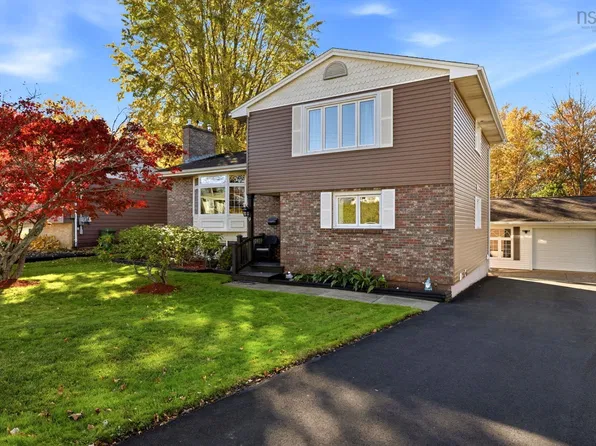 9 Parkland Ave, Cole Harbour, NS B2V 1M7