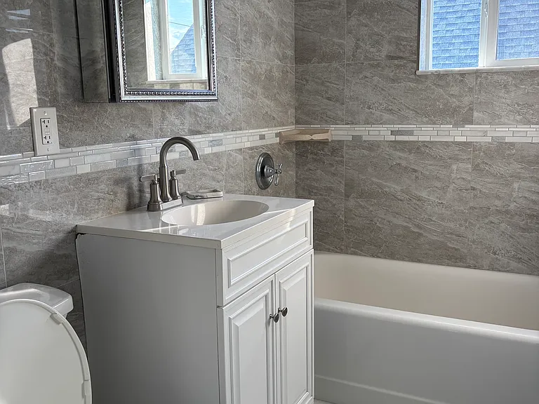 304 W Magnolia Ave — Photo 6