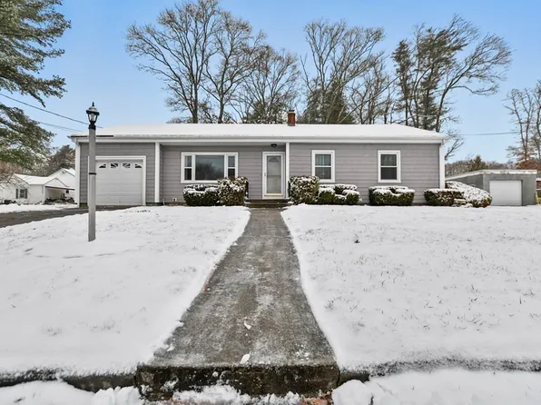 12 N Dr, Westport, MA 02790