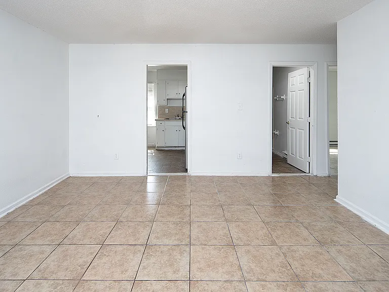 2718 Crescent Ln #D — Photo 15