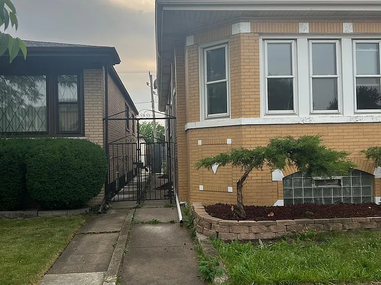 6112 S Keating Ave — Photo 2