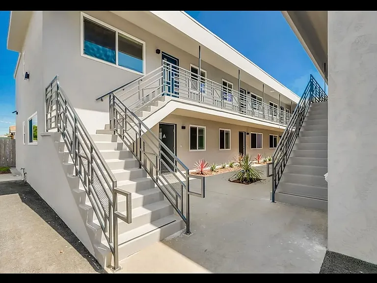 1193 Florence Street — Photo 10