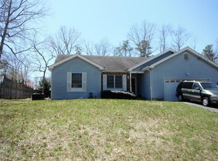 165 Outboard Ave, Manahawkin, NJ 08050