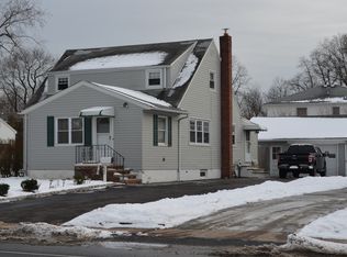 1862 Vauxhall Rd, Union, NJ 07083