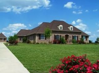 986 Prairie Waters Dr, Columbus, MS 39701