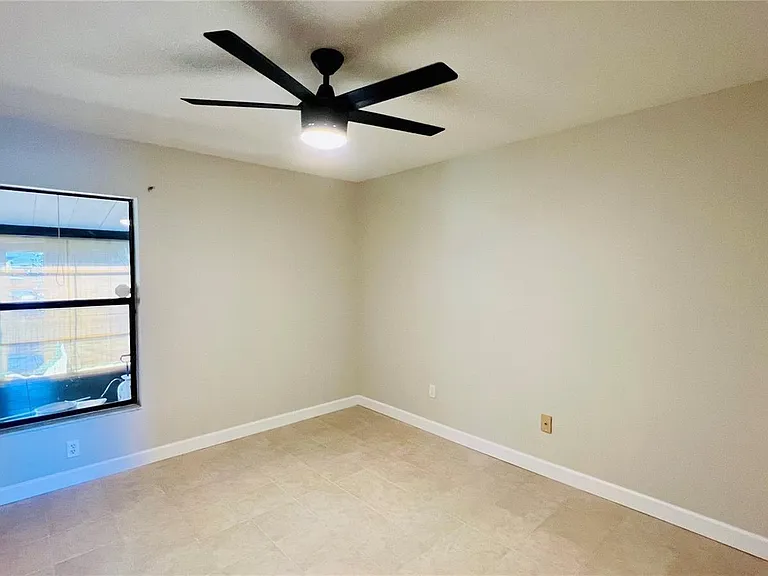 2531 King Oak Cir — Photo 8