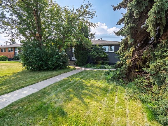 4th image of 5207 103rd Ave NW