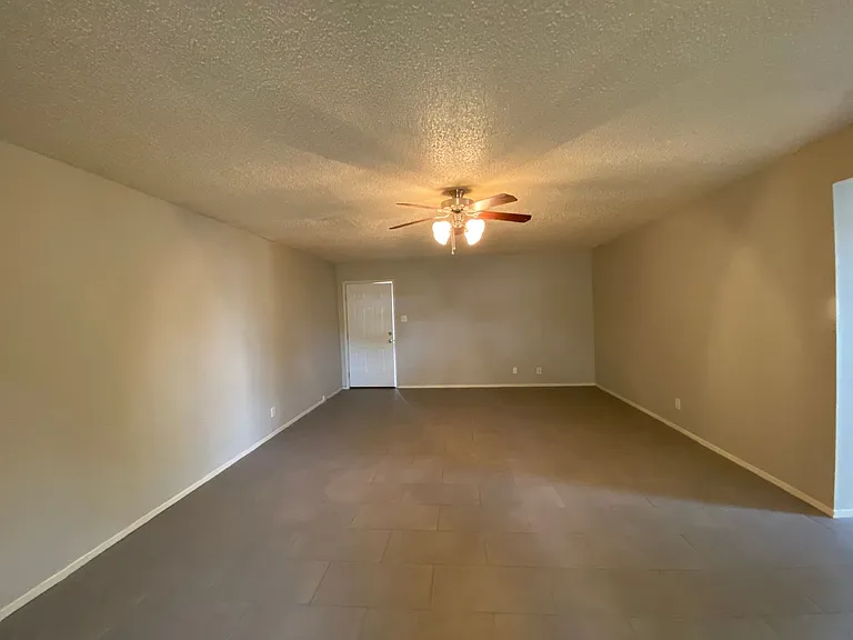 San Antonio St. Lofts — Photo 9
