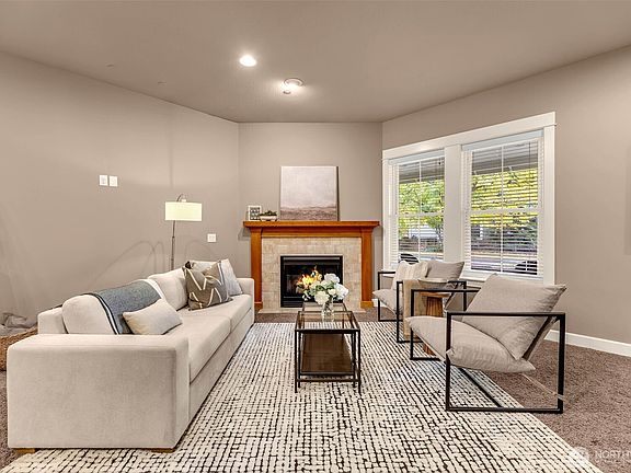5th image of 4029 NW 77th Avenue