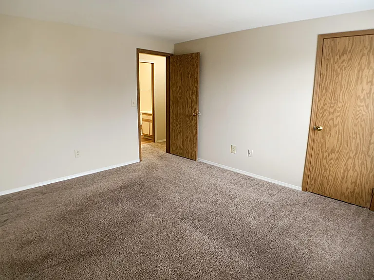 Woodhills Apartments — Photo 54