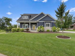 1509 Forest Ridge Dr, Mahomet, IL 61853