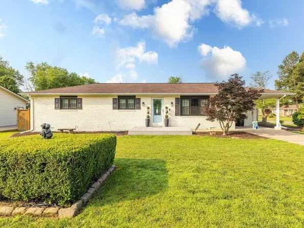 2145 Blankenship Dr, Paducah, KY 42003