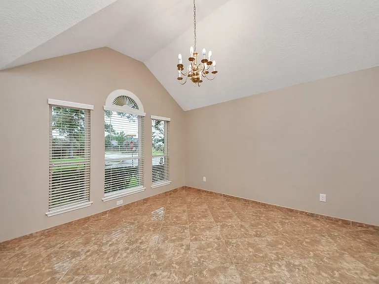 3003 Silver Spur Dr — Photo 6