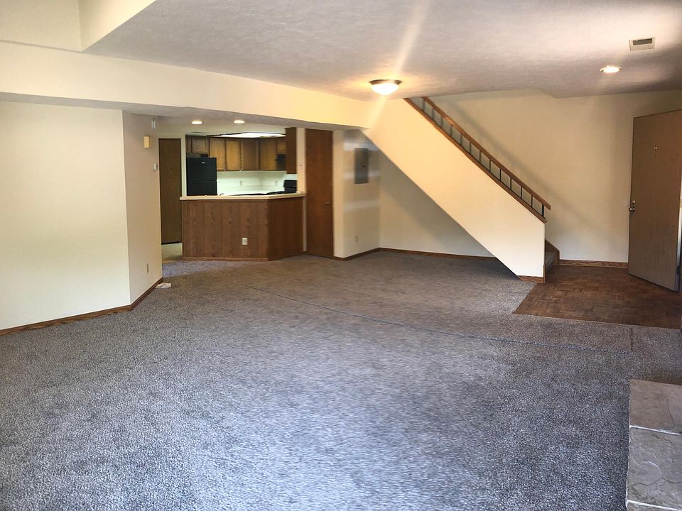 1st image of 644 Meredith Ln