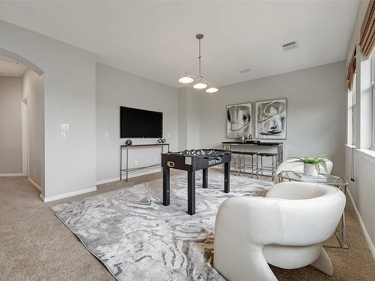 10400 Roy Butler Dr — Photo 24