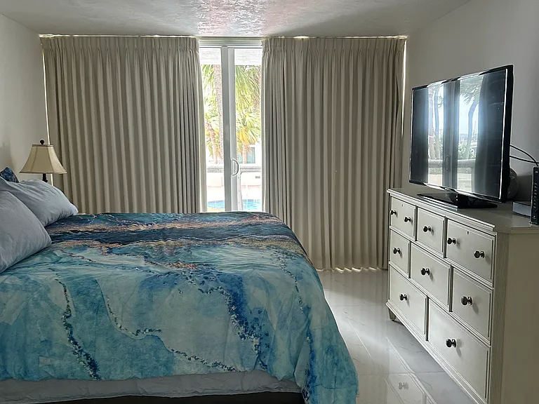 1717 N Bayshore Dr #1146 — Photo 14