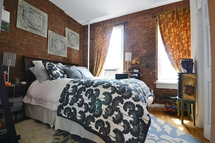 1st image of 132 Charles St