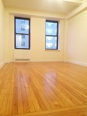 Rented by Leonidas Realty | media 1