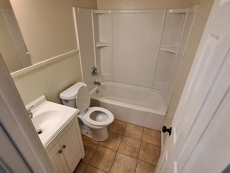 108 Live Oak Dr — Photo 6
