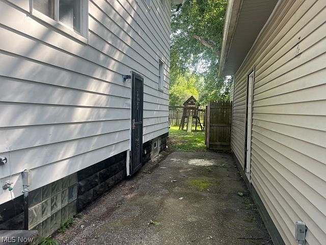 16th image of 1437 Tod Ave SW