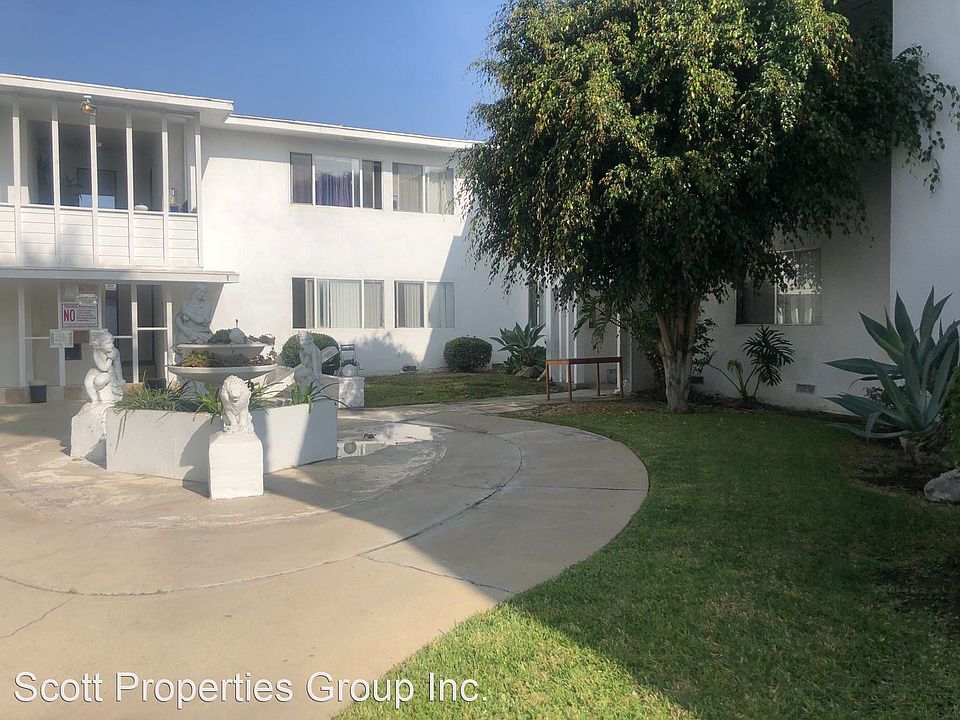 1st image of 1935 Cloverfield Blvd APT 7