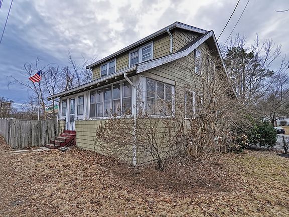 4th image of 1247 Park St