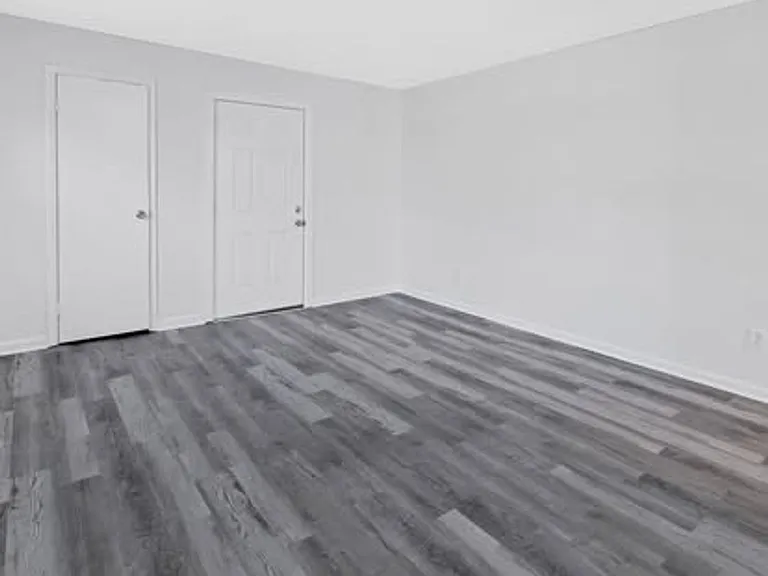 642 Dresden Dr — Photo 26