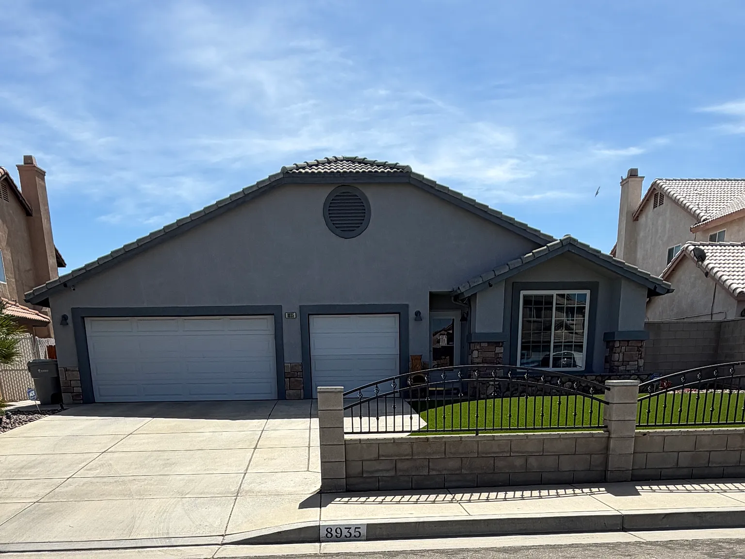 3 bed, 2076 sqft, $3,200 — Photo 2