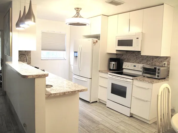 325 NW 50th Ave APT C, Delray Beach, FL 33445