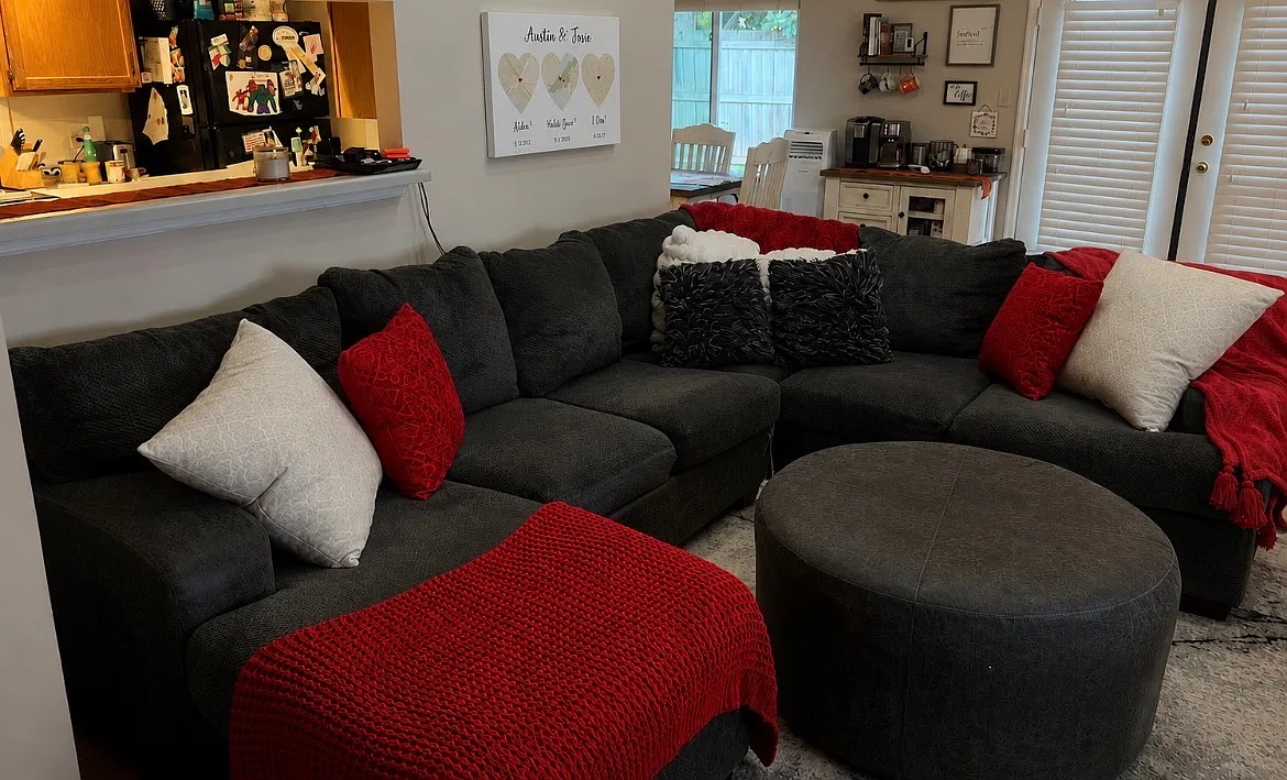 9108 Highbridge Drive — Photo 2