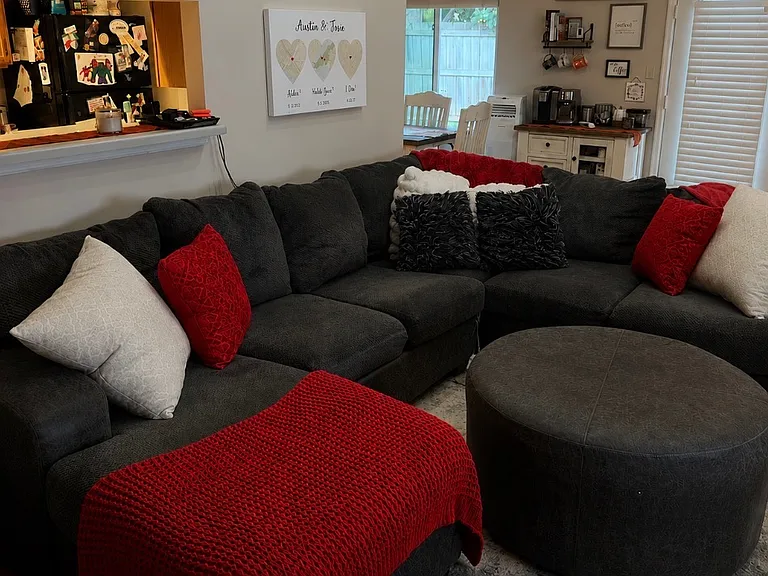 9108 Highbridge Dr — Photo 2