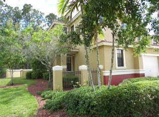 7302 Bristol Cir, Naples, FL 34120