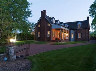 106 S King St, Morganton, NC 28655