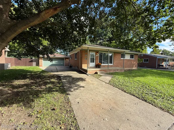 454 Tilmor Dr, Waterford, MI 48328