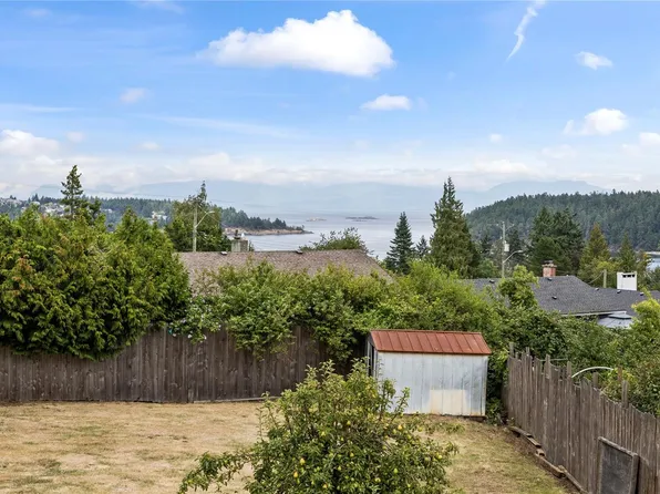 1968 Estevan Rd, Nanaimo, BC V9S 3Z2