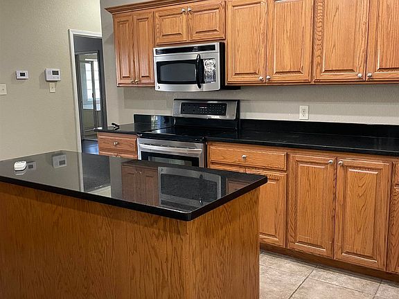 4th image of 106 River Mill Ct
