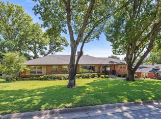 6475 Crestmore Rd, Fort Worth, TX 76116