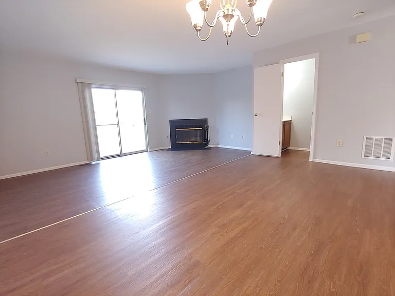2448 Winding Ridge Rd — Photo 9