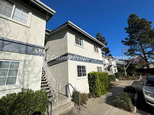 1039 Southwood Dr #D Photo 1
