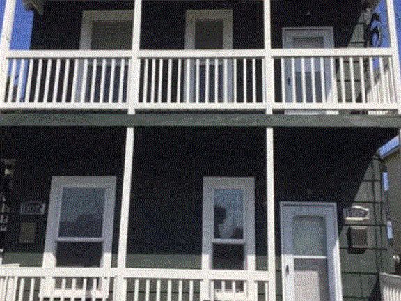 3rd image of 1307 S Sheridan Ave #B