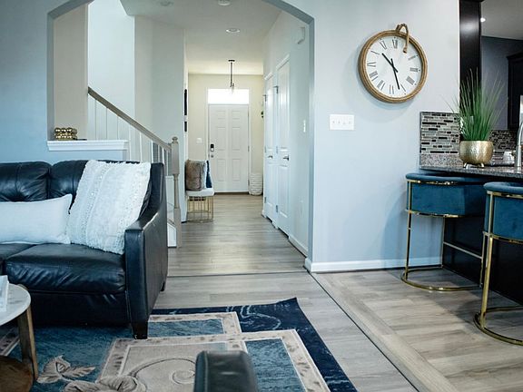 3rd image of 6809 Luce Ln