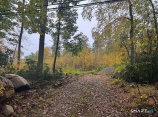 984 Vauxhall Street Extension, Waterford, CT 06375