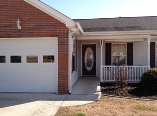 515 Flagstone Dr, Rossville, GA 30741