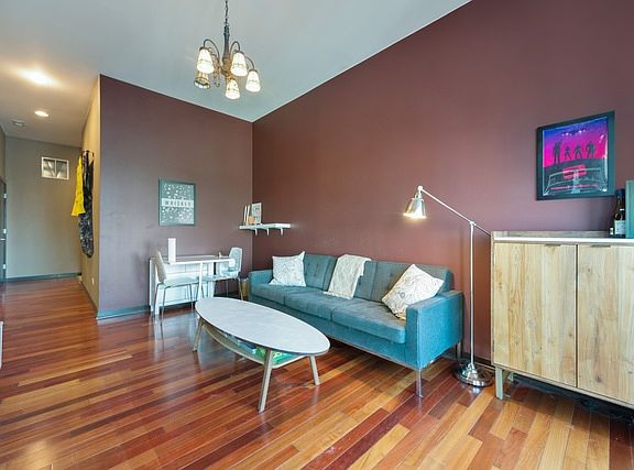3rd image of 3021 W Armitage Ave APT 408