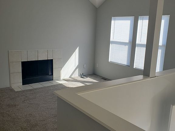 3rd image of 3314 N Tracy Ave