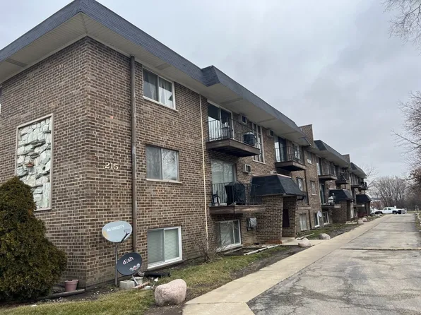 215 S Hale St APT 10B, Addison, IL 60101