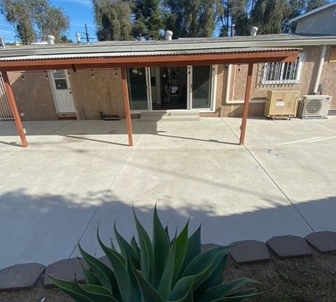 2nd image of 3612 Aragon Dr