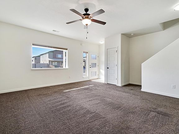 5th image of 388 White River Dr